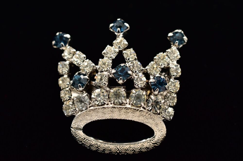 Vintage Crystal Regal Crown Pin Brooch Prong Royal Blue Rhinestone Retro 60s A21